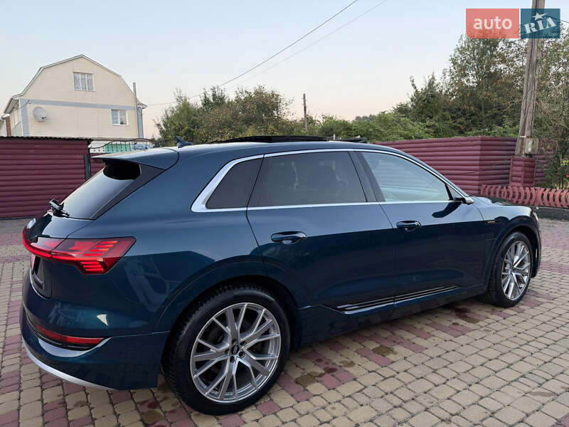 Позашляховик / Кросовер Audi e-tron 2020 в Хмельницькому