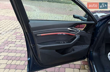 Внедорожник / Кроссовер Audi e-tron 2020 в 