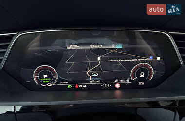 Внедорожник / Кроссовер Audi e-tron 2020 в 