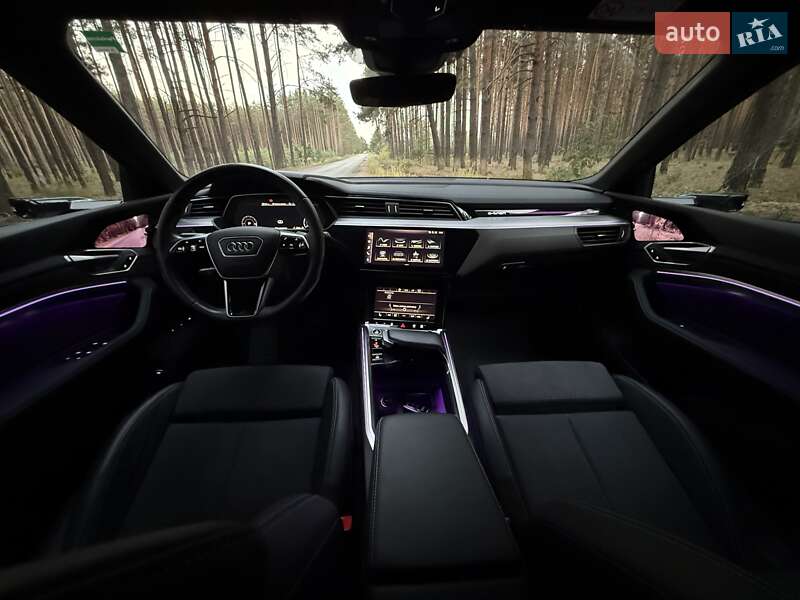 Внедорожник / Кроссовер Audi e-tron 2022 в Киеве