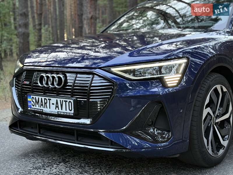 Внедорожник / Кроссовер Audi e-tron 2022 в Киеве