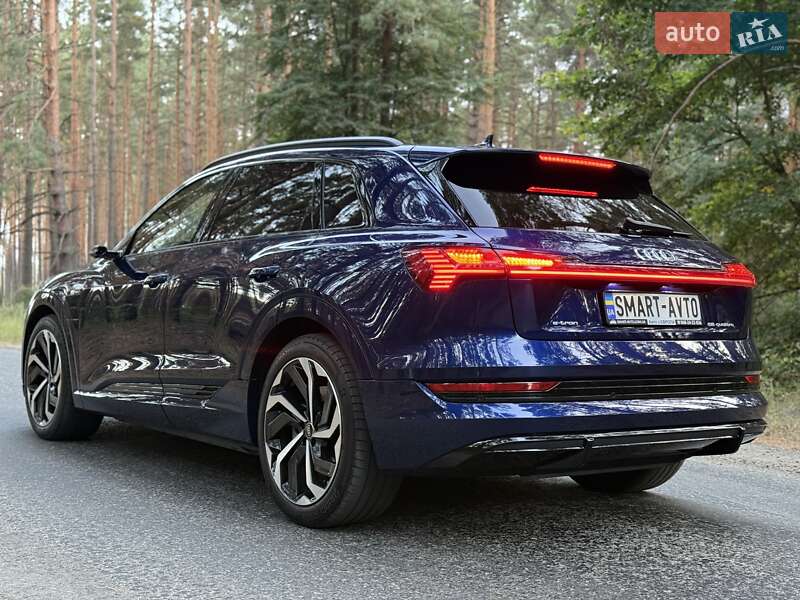 Внедорожник / Кроссовер Audi e-tron 2022 в Киеве