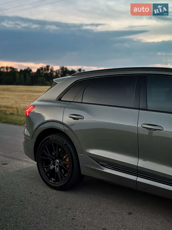 Внедорожник / Кроссовер Audi e-tron 2022 в Лубнах