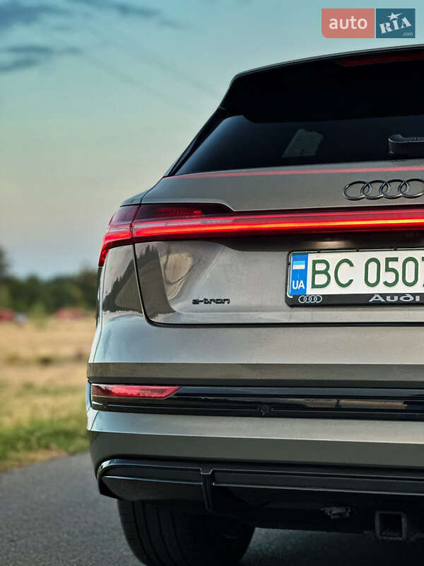 Внедорожник / Кроссовер Audi e-tron 2022 в Лубнах