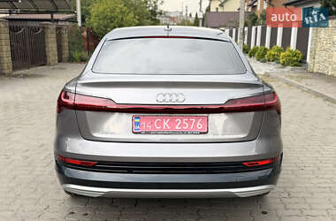 Внедорожник / Кроссовер Audi e-tron 2023 в 