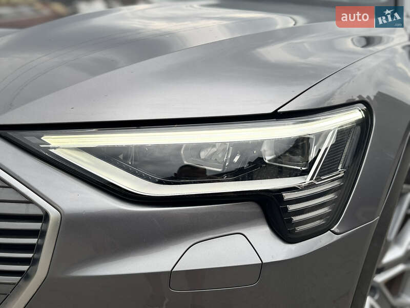 Позашляховик / Кросовер Audi e-tron 2023 в Хмельницькому