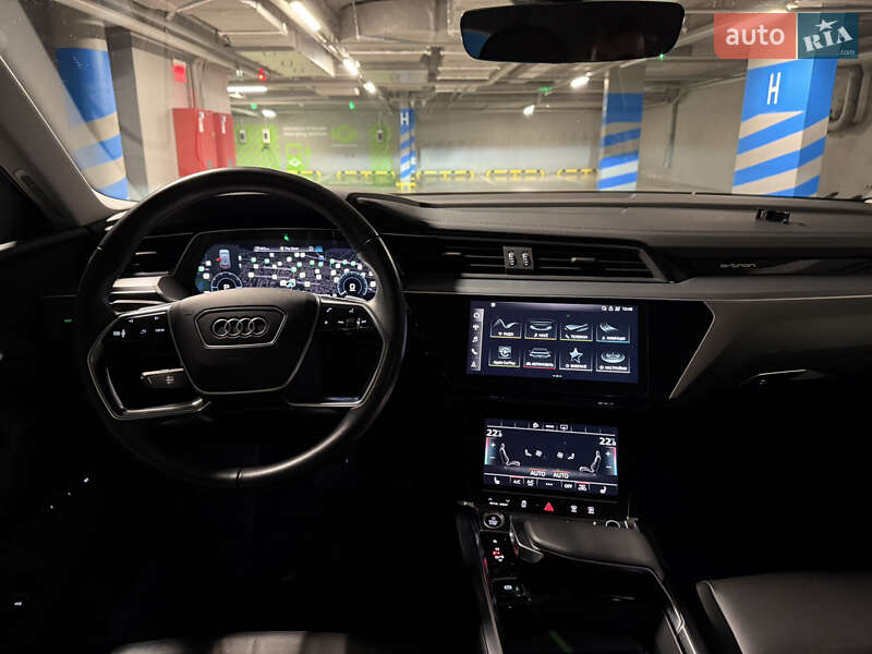 Позашляховик / Кросовер Audi e-tron 2021 в Львові