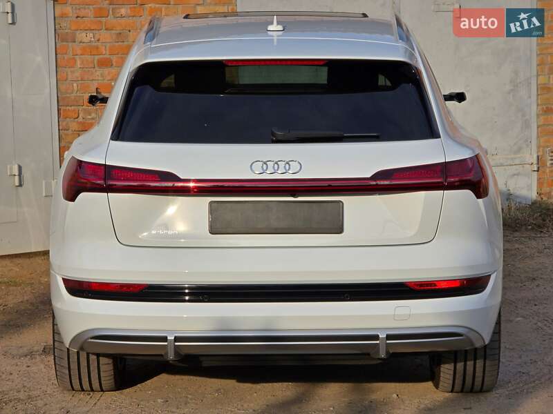 Внедорожник / Кроссовер Audi e-tron 2022 в Житомире
