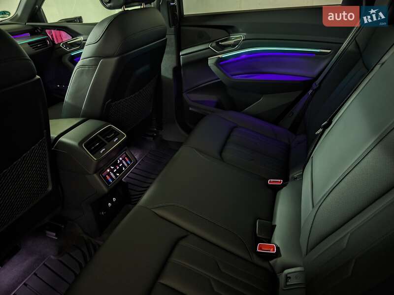 Внедорожник / Кроссовер Audi e-tron 2022 в Житомире