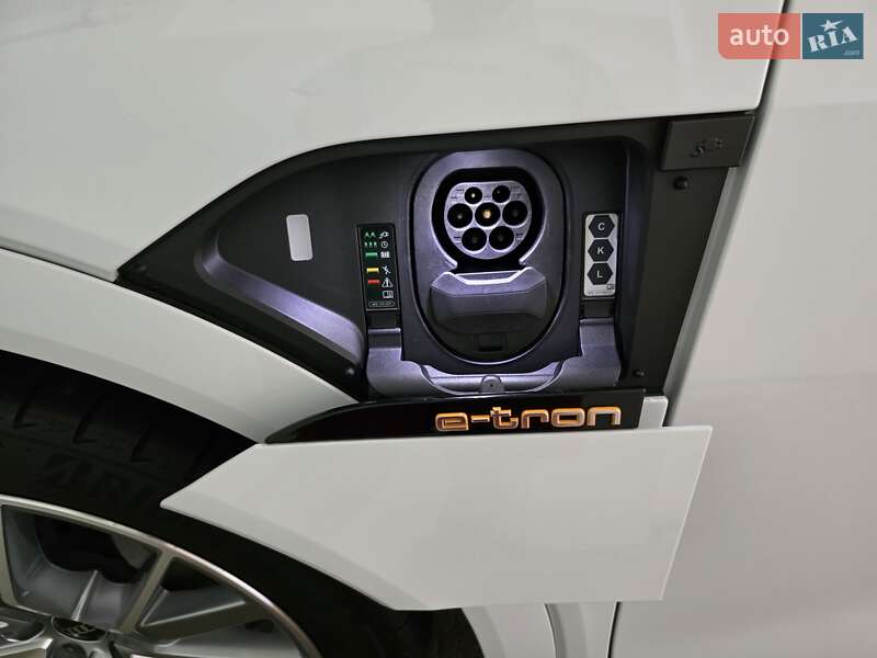 Внедорожник / Кроссовер Audi e-tron 2022 в Житомире