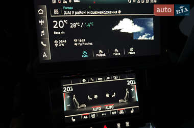 Внедорожник / Кроссовер Audi e-tron 2023 в 