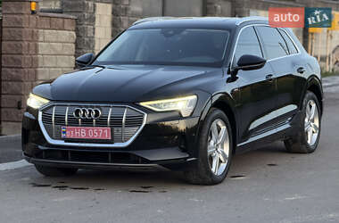 Внедорожник / Кроссовер Audi e-tron 2019 в 