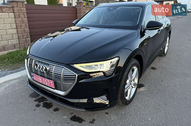 Внедорожник / Кроссовер Audi e-tron 2019 в 