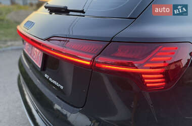 Внедорожник / Кроссовер Audi e-tron 2019 в 