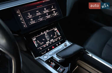 Внедорожник / Кроссовер Audi e-tron 2019 в 