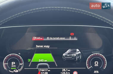 Внедорожник / Кроссовер Audi e-tron 2020 в 