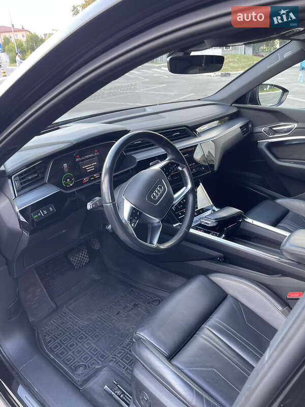 Внедорожник / Кроссовер Audi e-tron 2019 в Львове