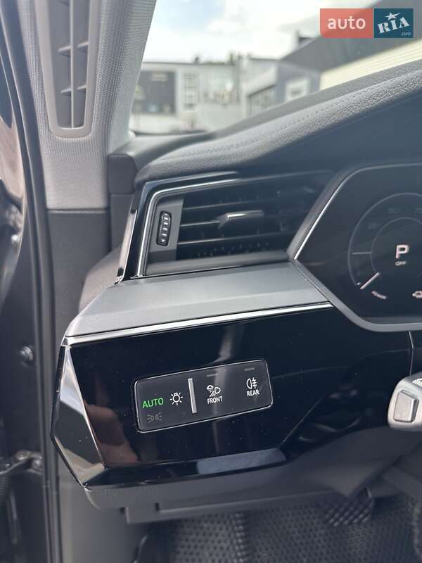 Внедорожник / Кроссовер Audi e-tron 2019 в Житомире