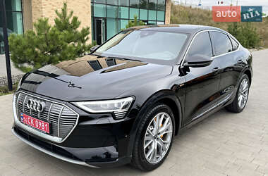 Внедорожник / Кроссовер Audi e-tron 2023 в 