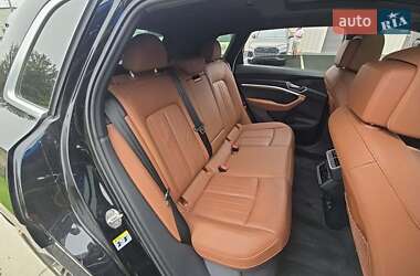 Внедорожник / Кроссовер Audi e-tron 2022 в 
