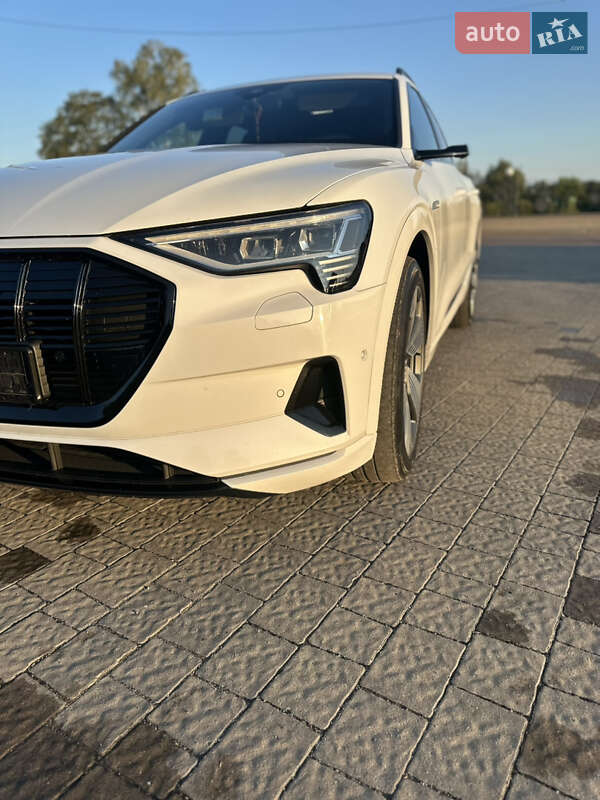 Внедорожник / Кроссовер Audi e-tron 2019 в Дрогобыче