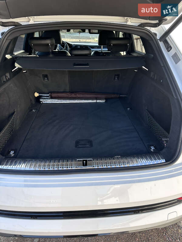 Внедорожник / Кроссовер Audi e-tron 2019 в Дрогобыче