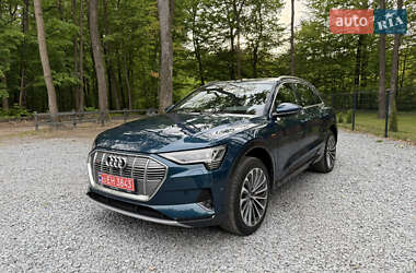 Позашляховик / Кросовер Audi e-tron 2019 в 