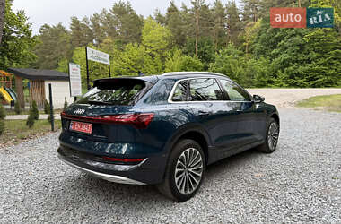 Позашляховик / Кросовер Audi e-tron 2019 в 