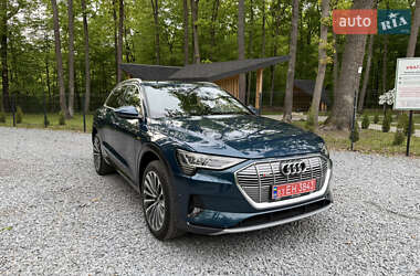 Позашляховик / Кросовер Audi e-tron 2019 в 