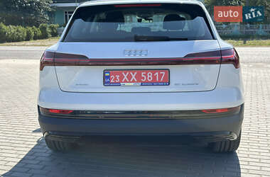 Внедорожник / Кроссовер Audi e-tron 2020 в 
