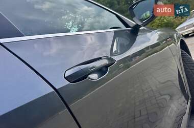 Внедорожник / Кроссовер Audi e-tron 2021 в 