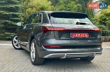 Внедорожник / Кроссовер Audi e-tron 2021 в 