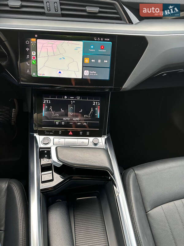 Позашляховик / Кросовер Audi e-tron 2021 в Новояворівську