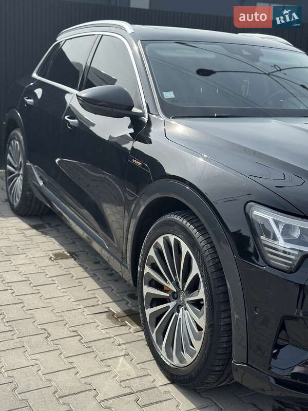 Внедорожник / Кроссовер Audi e-tron 2019 в Львове
