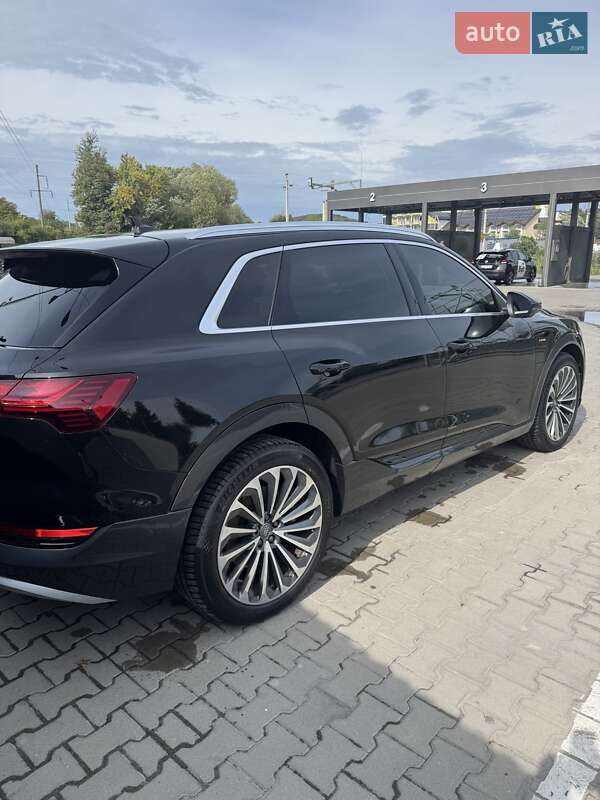 Внедорожник / Кроссовер Audi e-tron 2019 в Львове
