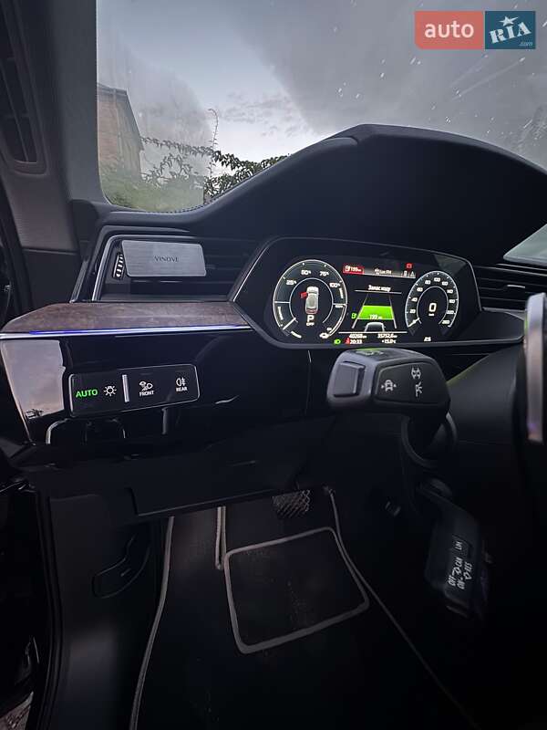 Внедорожник / Кроссовер Audi e-tron 2019 в Львове
