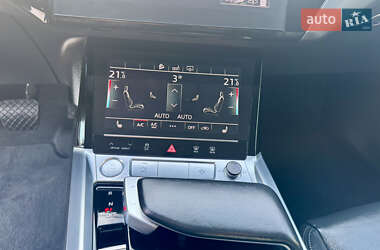 Внедорожник / Кроссовер Audi e-tron 2020 в 