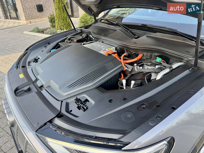 Внедорожник / Кроссовер Audi e-tron 2020 в Ивано-Франковске