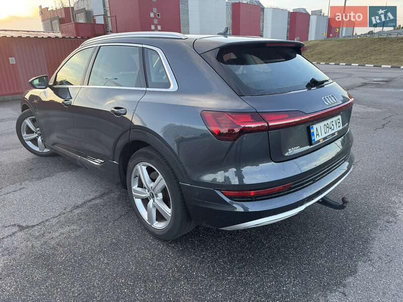 Внедорожник / Кроссовер Audi e-tron 2020 в Киеве фото 7 Внедорожник / Кроссовер Audi e-tron 2020 в Киеве