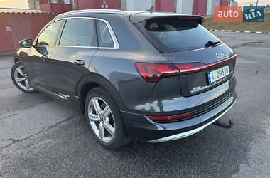 Внедорожник / Кроссовер Audi e-tron 2020 в 