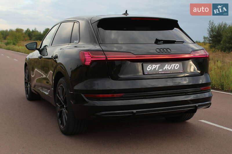 Позашляховик / Кросовер Audi e-tron 2023 в Києві