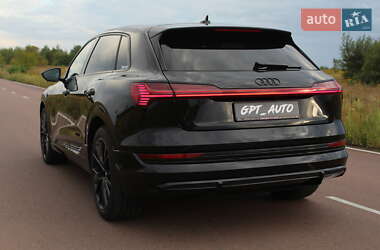 Внедорожник / Кроссовер Audi e-tron 2023 в 