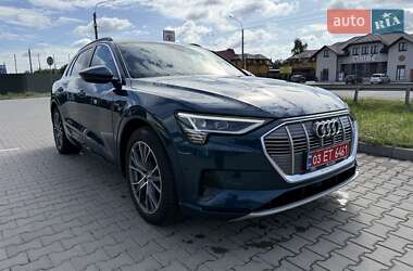 Внедорожник / Кроссовер Audi e-tron 2019 в 