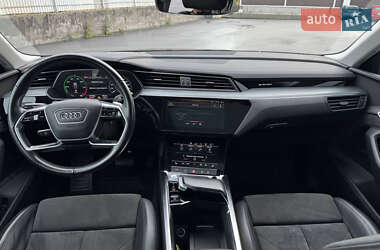 Внедорожник / Кроссовер Audi e-tron 2020 в 