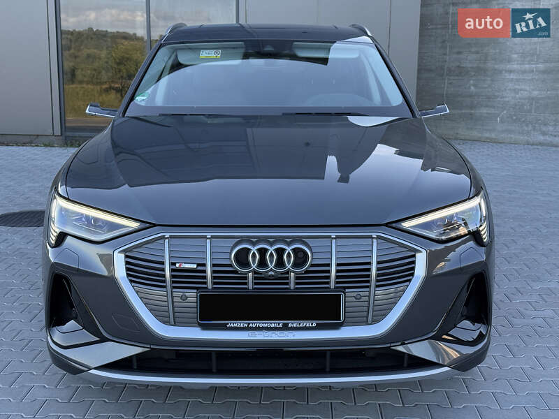 Позашляховик / Кросовер Audi e-tron 2020 в Чернівцях