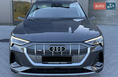 Внедорожник / Кроссовер Audi e-tron 2020 в 