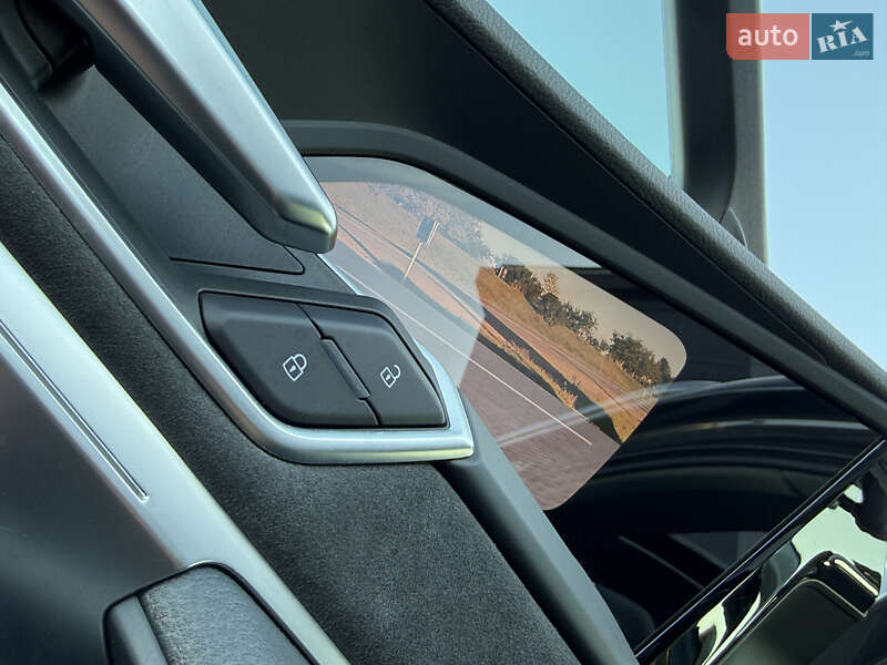 Позашляховик / Кросовер Audi e-tron 2020 в Чернівцях
