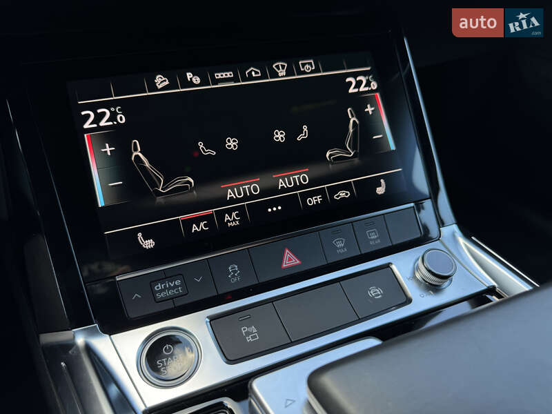 Позашляховик / Кросовер Audi e-tron 2021 в Мукачевому