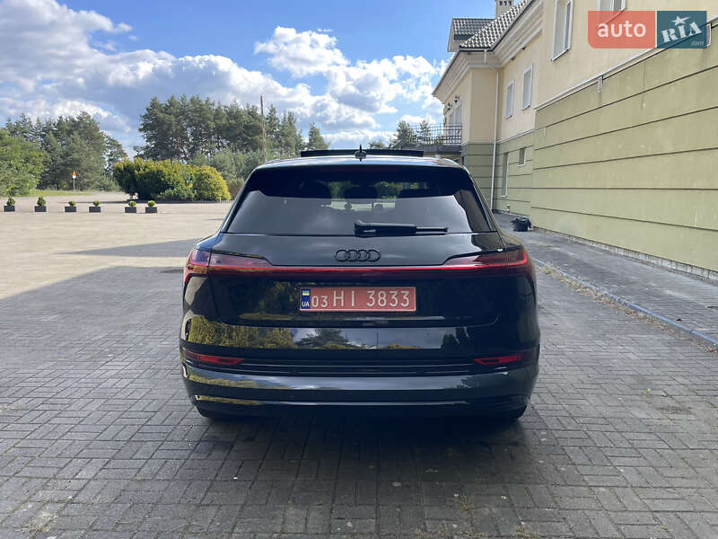Позашляховик / Кросовер Audi e-tron 2023 в Львові