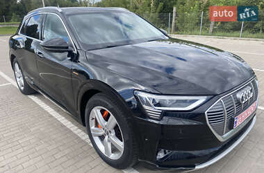 Внедорожник / Кроссовер Audi e-tron 2019 в Дубно